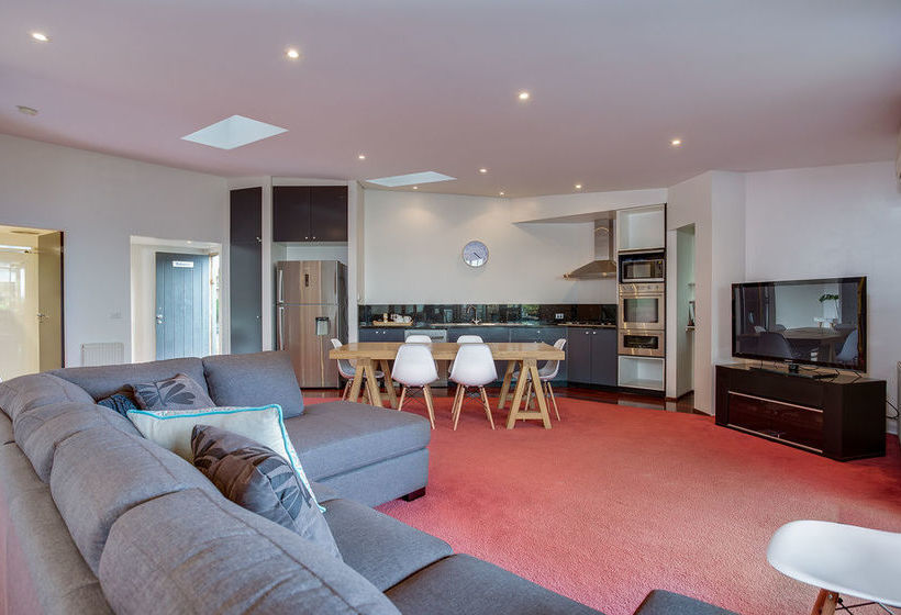 הוסטל Sorrento Beach House