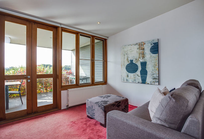 הוסטל Sorrento Beach House