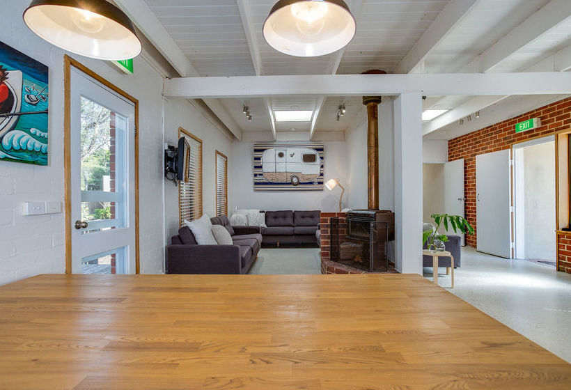 הוסטל Sorrento Beach House