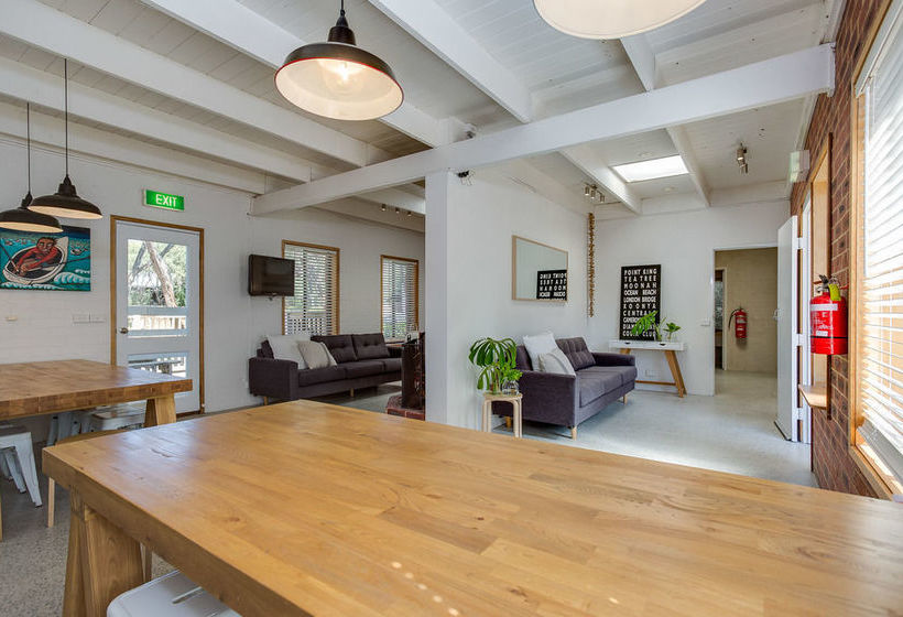 הוסטל Sorrento Beach House