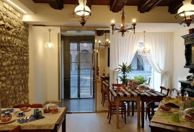 住宿加早餐  Domus Iulii