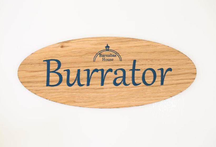 ベッドアンドブレックファースト Barnabas House