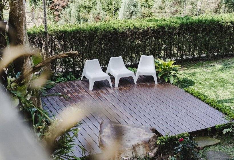 تختخواب و صبحانه Fanzhalan Guest House