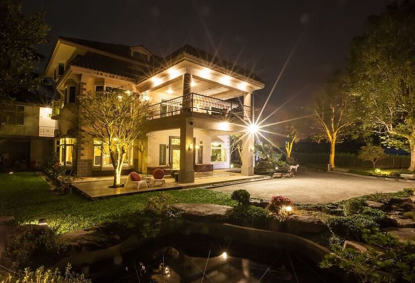 تختخواب و صبحانه Fanzhalan Guest House