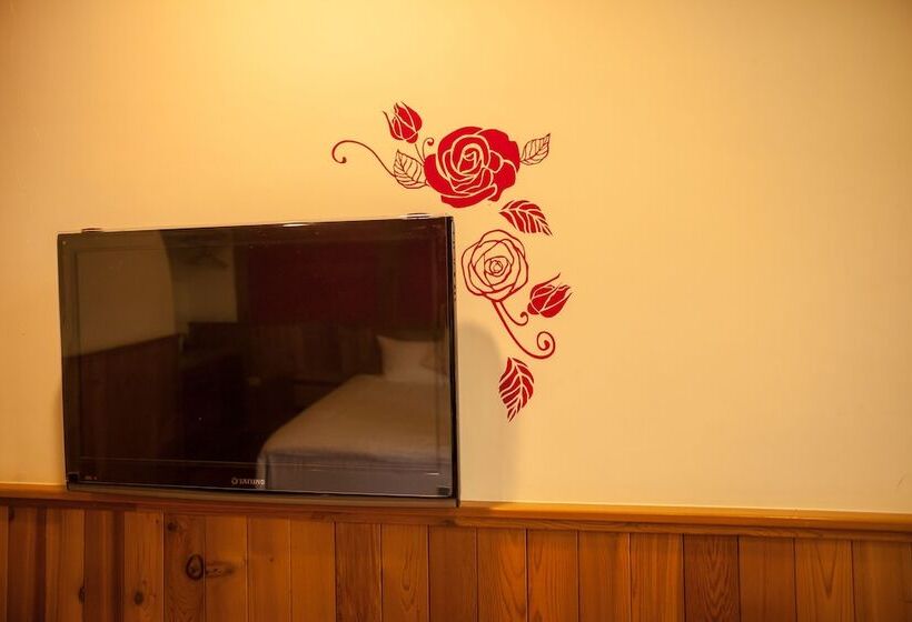 تختخواب و صبحانه Fanzhalan Guest House