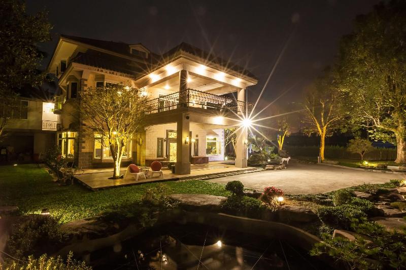 تختخواب و صبحانه Fanzhalan Guest House