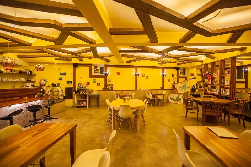 تختخواب و صبحانه Fanzhalan Guest House