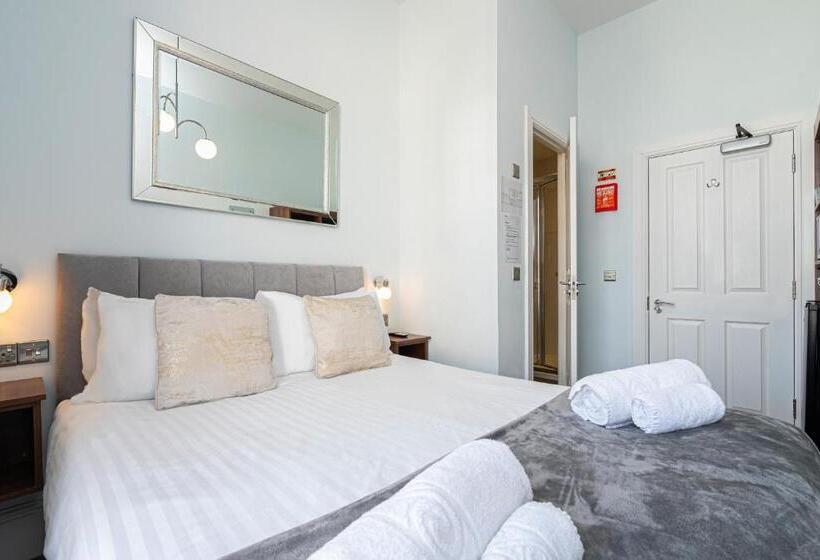 تختخواب و صبحانه Ocean Stays Hotel, Plymouth