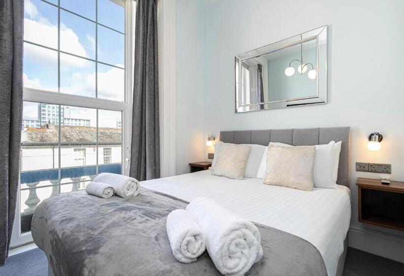 تختخواب و صبحانه Ocean Stays Hotel, Plymouth