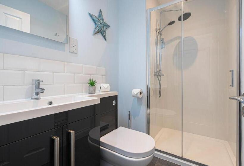 تختخواب و صبحانه Ocean Stays Hotel, Plymouth