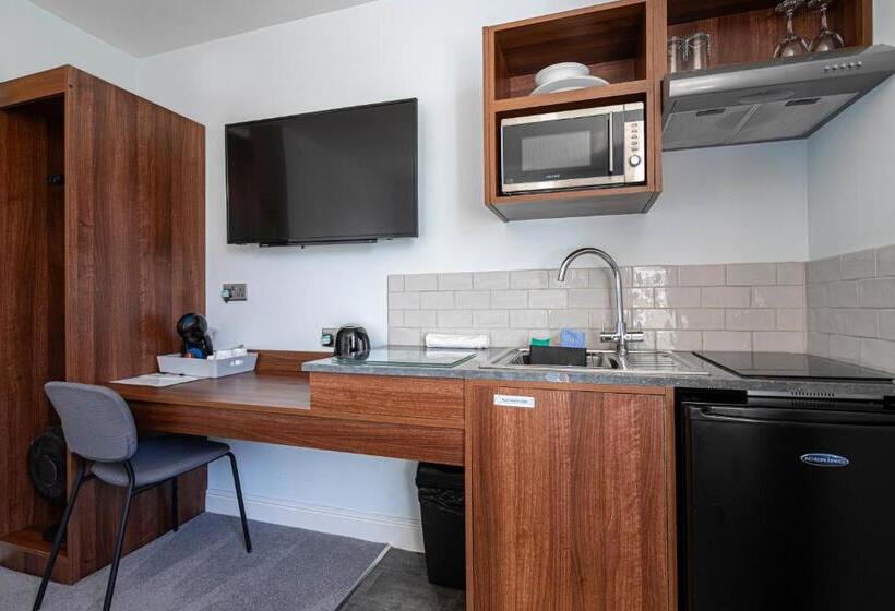 تختخواب و صبحانه Ocean Stays Hotel, Plymouth