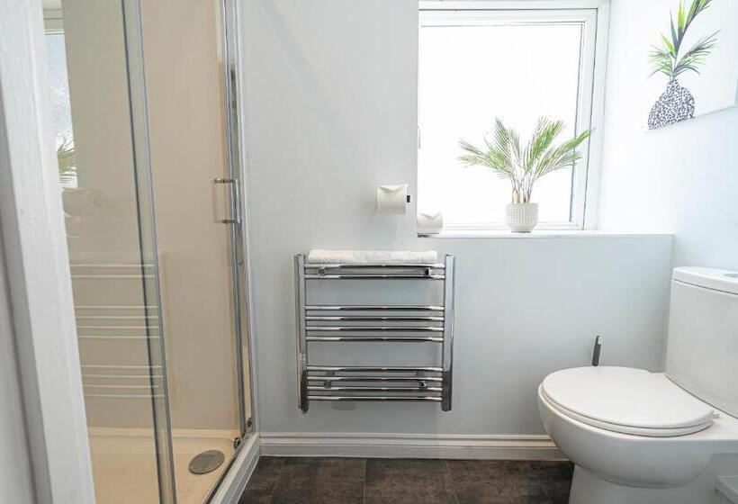 تختخواب و صبحانه Ocean Stays Hotel, Plymouth