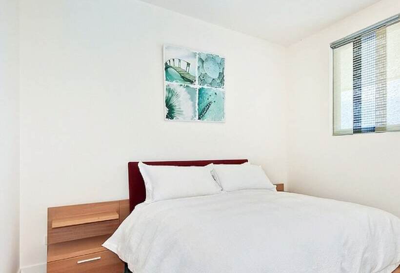 Breeze Beachfront Apartment