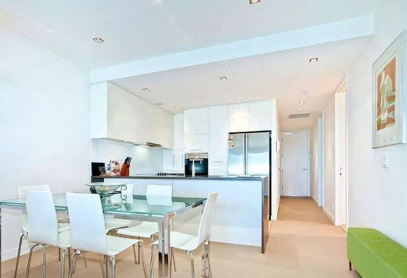 Breeze Beachfront Apartment