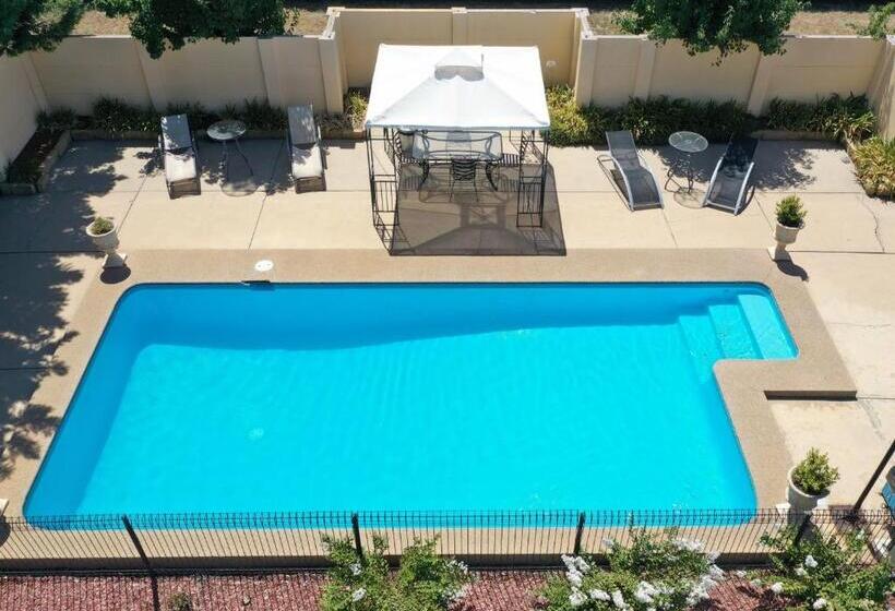 Burringa Garden Motel