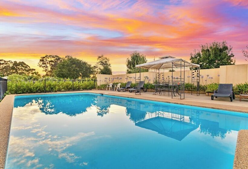 Burringa Garden Motel