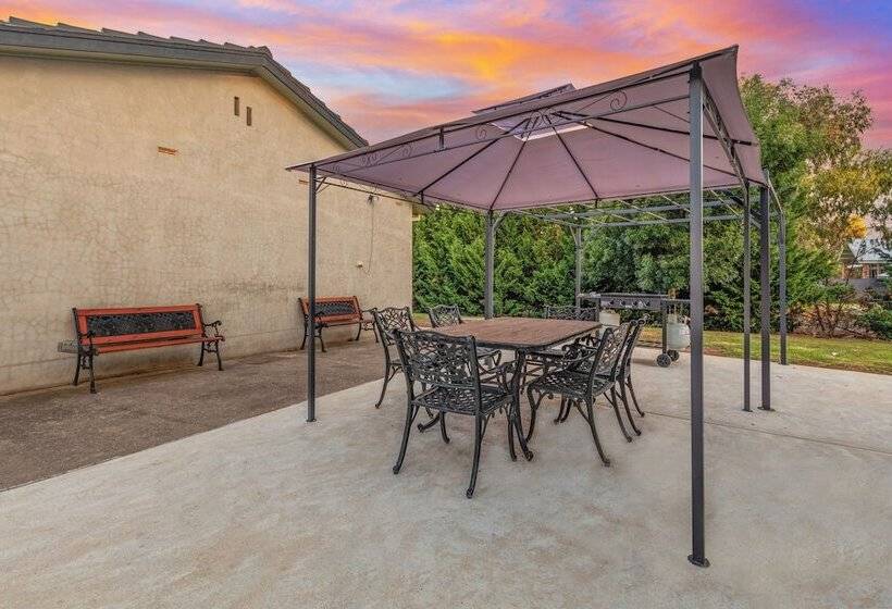 Burringa Garden Motel