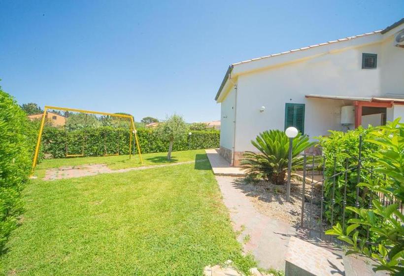 Case Vacanze Mare Nostrum   Villas In Front Of The Beach With Pool