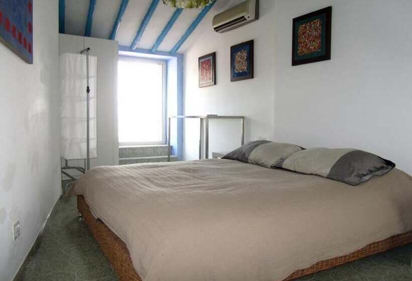 Come In Sicily La Pietra Monaca