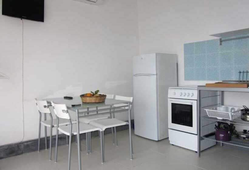 Come In Sicily La Pietra Monaca