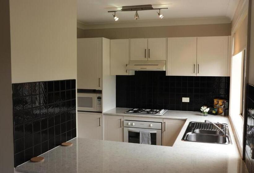 Cootamundra Heritage Motel & Apartments