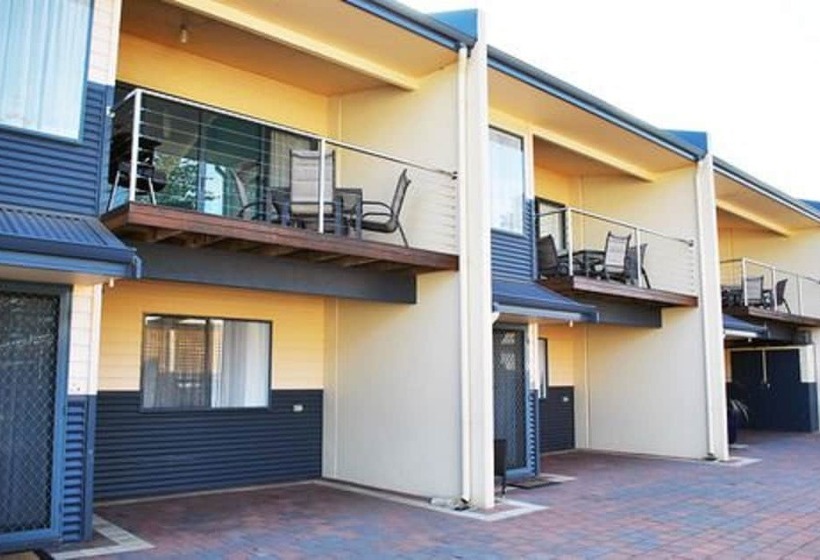 Driftwood Apartments