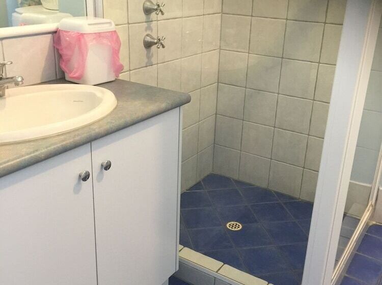 Driftwood Apartments