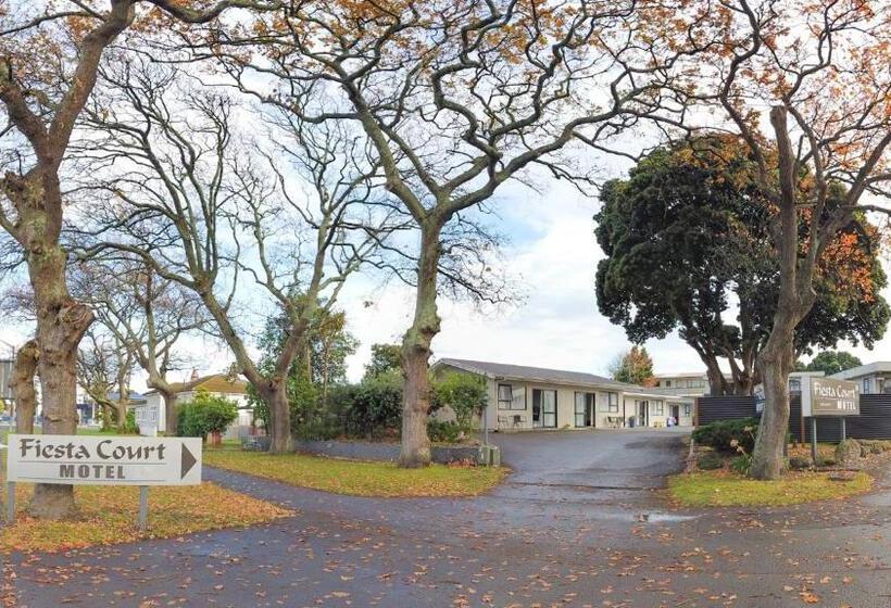Fiesta Court Motel