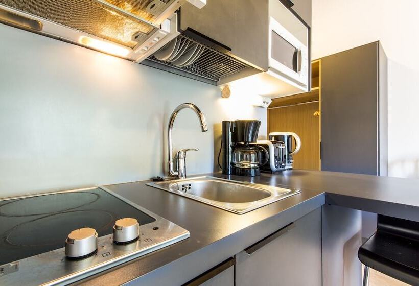 Forenom Apartments Espoo Lintuvaara