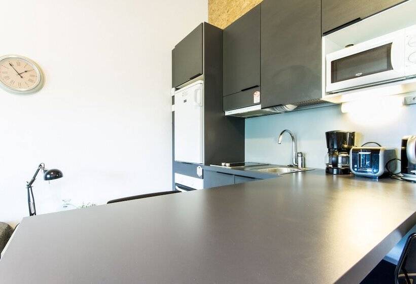 Forenom Apartments Espoo Lintuvaara