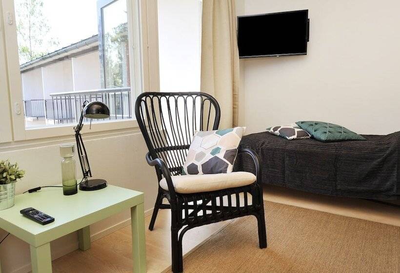 Forenom Apartments Espoo Lintuvaara