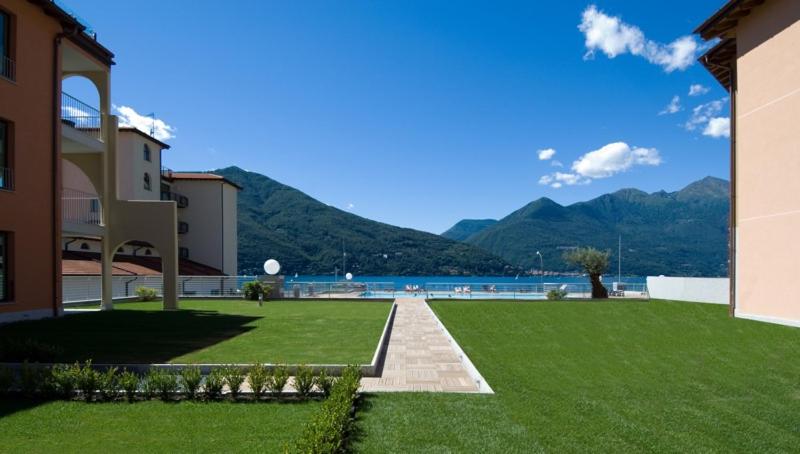 Golfo Gabella Lake Apartments