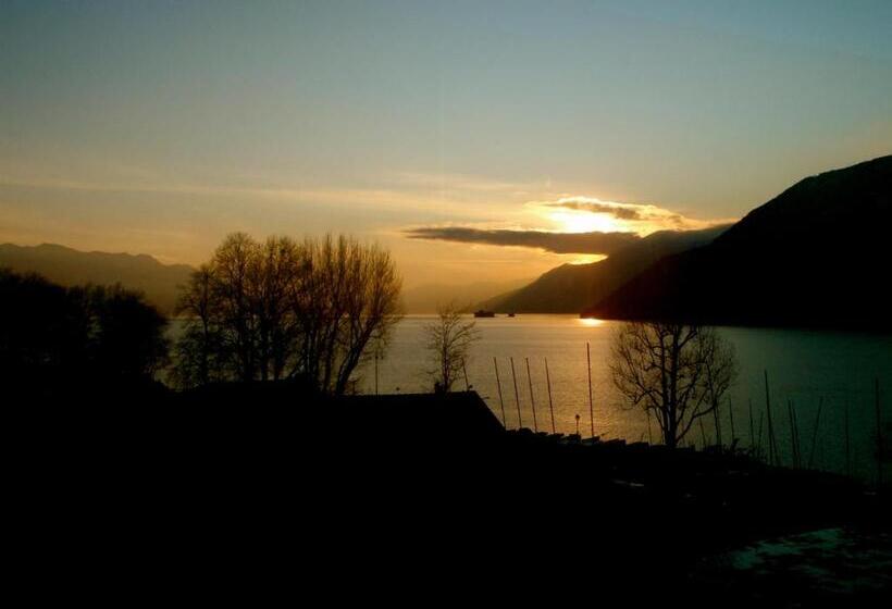 Golfo Gabella Lake Apartments