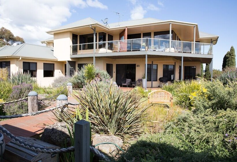 Hilltop Apartments Phillip Island Adults Only
