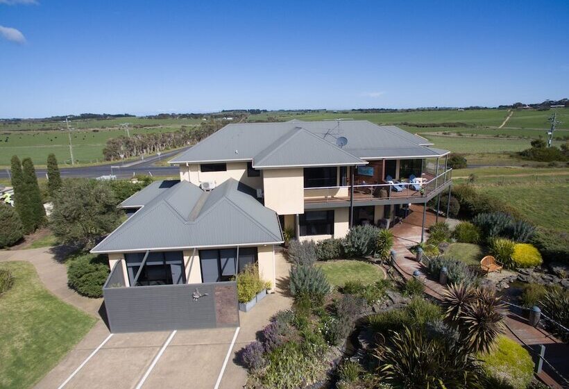 Hilltop Apartments Phillip Island Adults Only