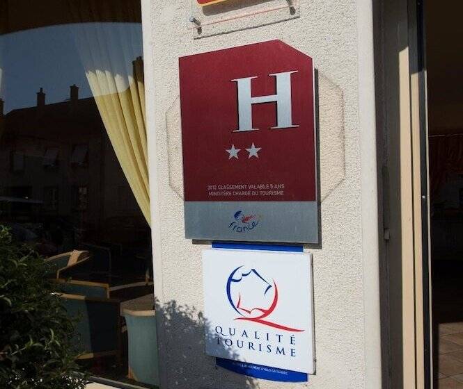 فندق Anne De Beaujeu