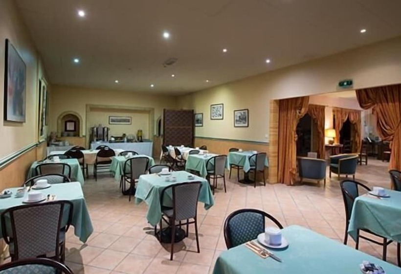 فندق Anne De Beaujeu