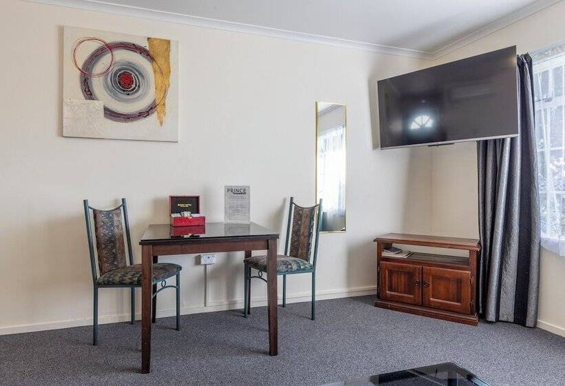 בית מלון כפרי Asure Prince Motor Lodge