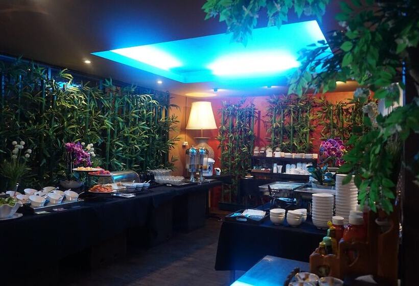 酒店 Bangkok Travel Suites