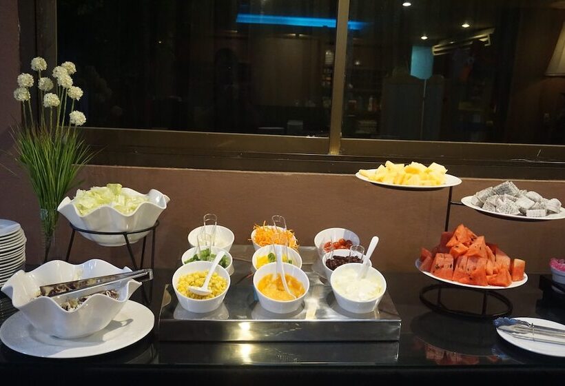 酒店 Bangkok Travel Suites