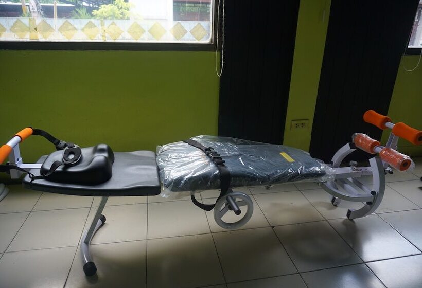 酒店 Bangkok Travel Suites