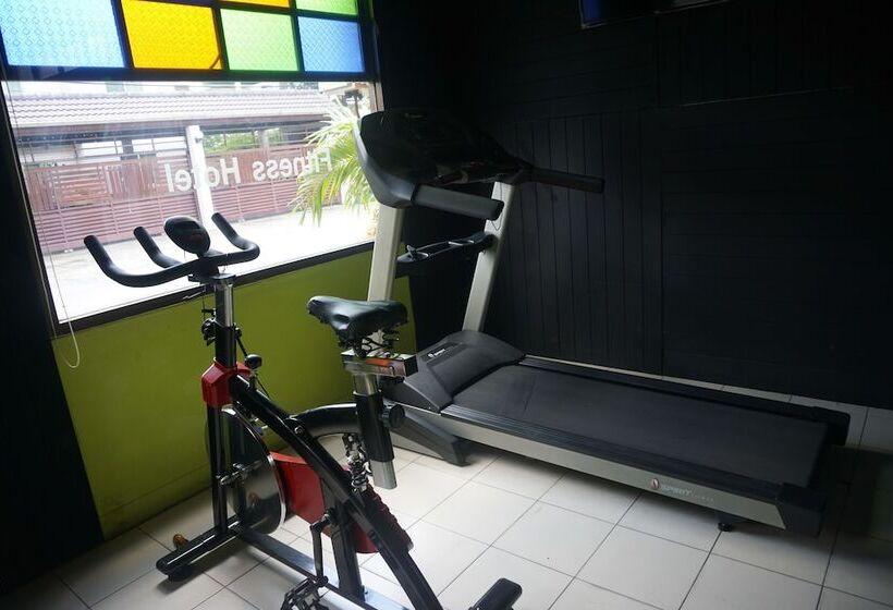 酒店 Bangkok Travel Suites