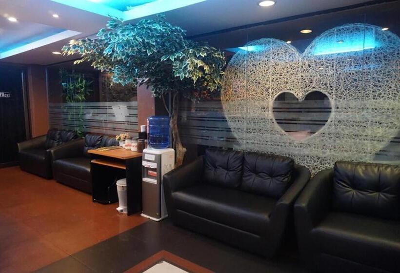 酒店 Bangkok Travel Suites