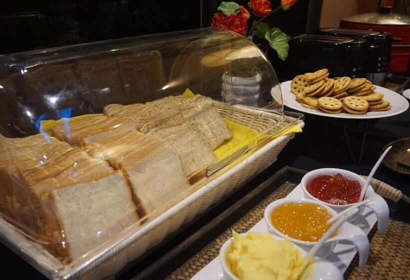 酒店 Bangkok Travel Suites