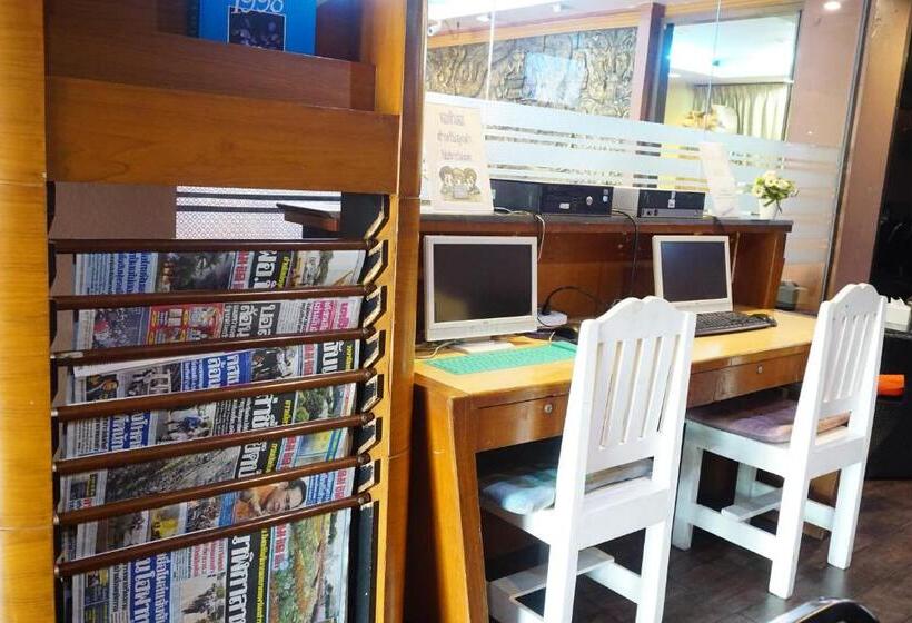 酒店 Bangkok Travel Suites