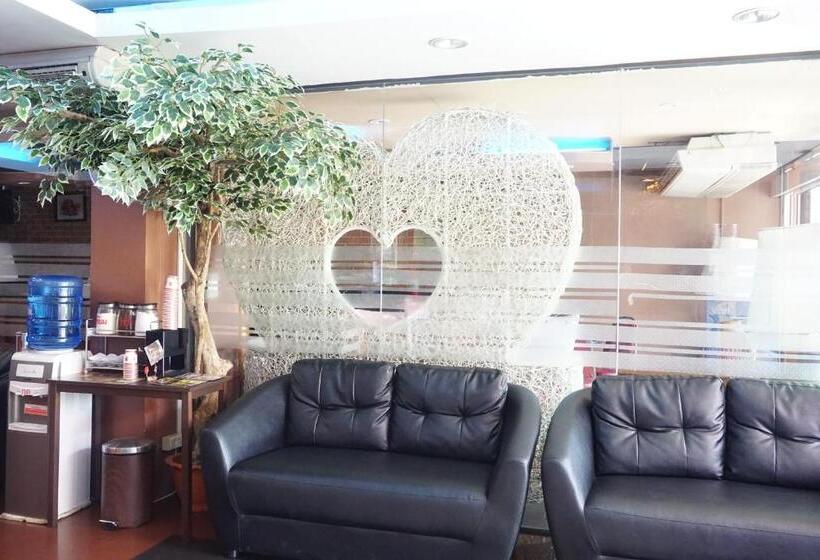 酒店 Bangkok Travel Suites