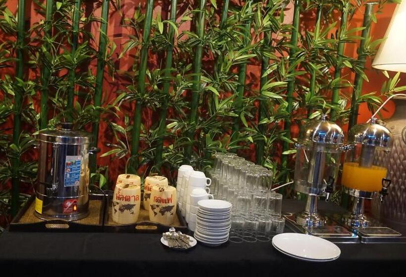 酒店 Bangkok Travel Suites