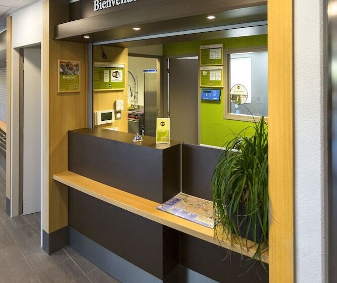 B&b Hotel Niort Marais Poitevin Est