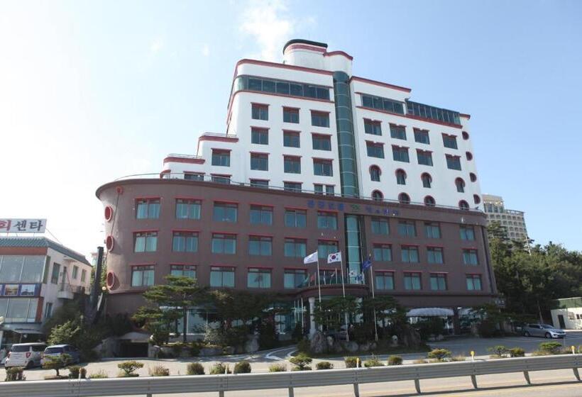 Отель Benikea Mountain And Sea Daepo Port