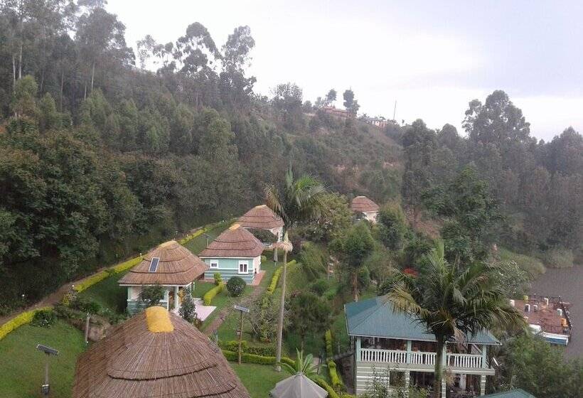 هتل Bunyonyi Safaris Resort